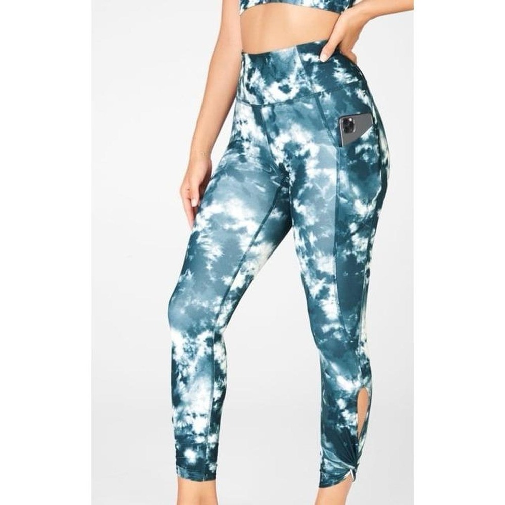 Fabletics Pure lux Oasis 7/8 leggings size small